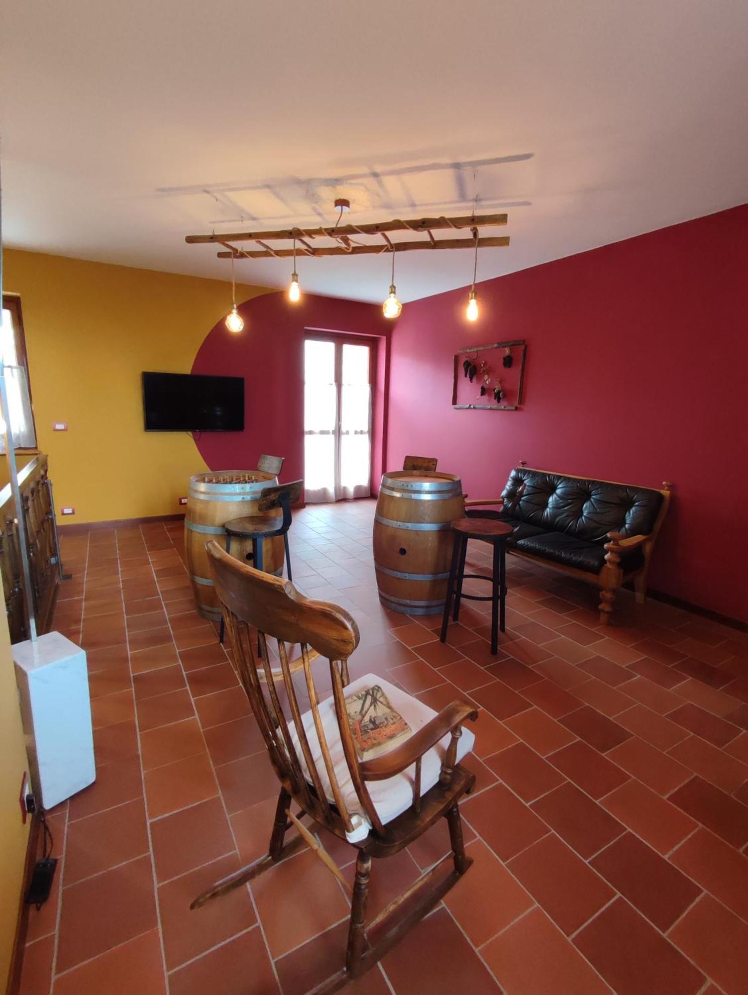 Ca Di Me Villa La Morra Ruang foto